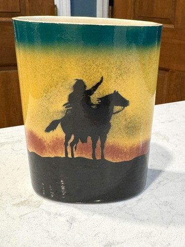 Vaso yakima nation ceramic - yakima,
