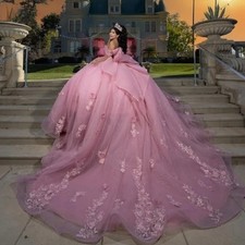 Abito da ballo rosa lucido