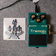 Pedale per chitarra effetto tremolo BOSS TR-2 con spedizione gratuita dal...
