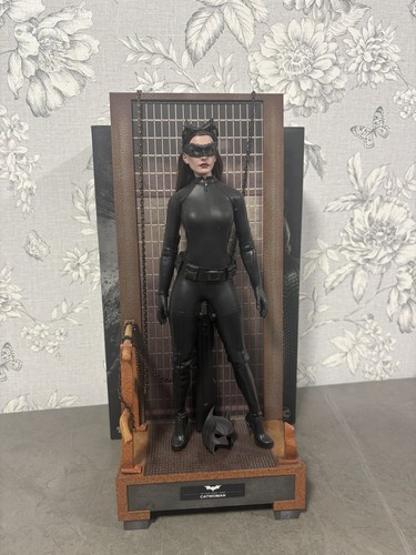 Hot toys catwoman mms627 - catwoman,