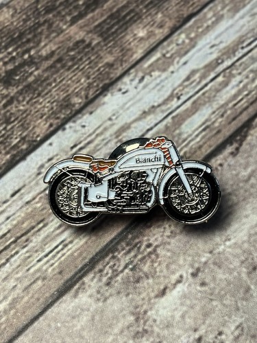 Pin petit format moto - petit,
