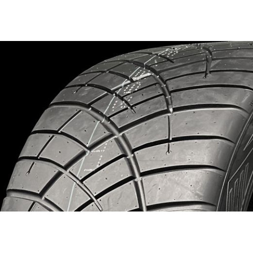 Gomme auto estive 235 - 235, 40