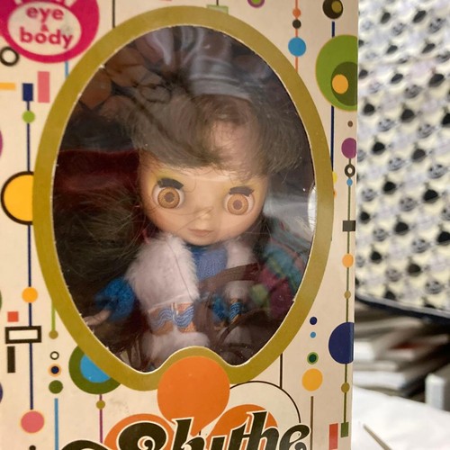 Petit blythe mai - petit,