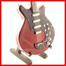 QUEEN - GUITARE MINIATURE 