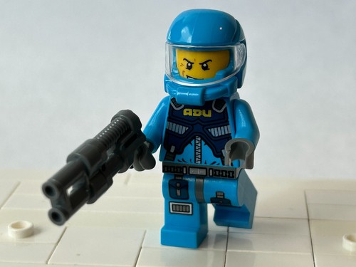Lego alien defense - alien,