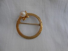 piccola Spilla tonda perla