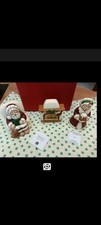 Meraviglioso  set Babbo e Mamma Natale Con Camino della thun. Nuovo 