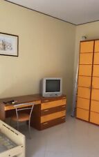 Cameretta Per Ragazzi Completa Di: 2 Letti Singoli, 2 Comodini,scrivania Ecc..