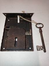 SERRATURA ANTICA IN FERRO BATTUTO CON CHIAVE FUNZIONANTE EPOCA 800