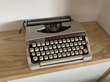 Macchina da scrivere Brother Deluxe 900