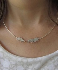 Collana collie e pecore border