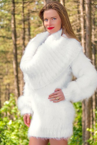 Maglione bianco collo