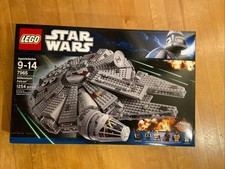 LEGO 7965 Millennium Falcon