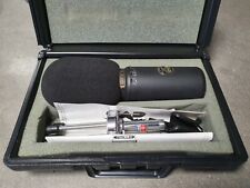 Microfono CAD Equitek E-200 da studio professionale a condensatore [Made in USA]