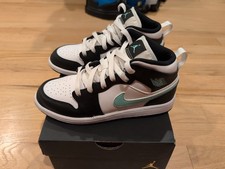 Nike Air Jordan 1 Mid PS