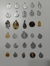 lotto 30 medagliette religiose