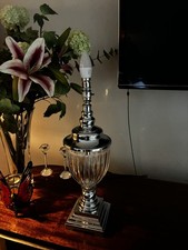 Bellissima lampada in vetro e cromo