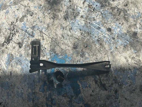 Fissaggio batteria ford fiesta - batteria,