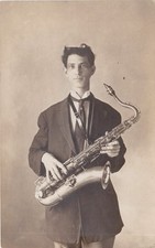 Vintage RPPC - Sassofonista