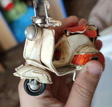 modellino Miniatura vespa latta vintage anni 70-80 mini collezione vecchia