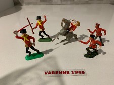 LOTTO SOLDATINI 5 GIUBBE ROSSE