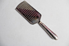 L68-GRATTUGIA FORMAGGIO-ARGENTO 800-INGLESE- CENA PRANZO RICETTA PIATTO REGALO