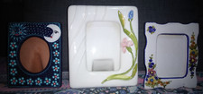 Tris cornici da tavola in ceramica decorate a mano-Varie misure