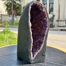 Cristallo di ametista naturale