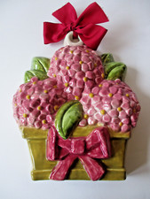 Thun grande formella da parete in ceramica con ortensie fuori produzione