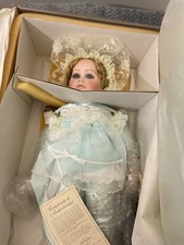 Bambola in porcellana Beatrice