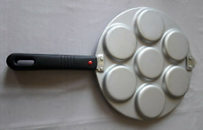 pentola antiaderente nera a 7 fori con coperchio per humburgher,uovo,crepes