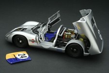 Exoto | 1:18 | 1968 Martini