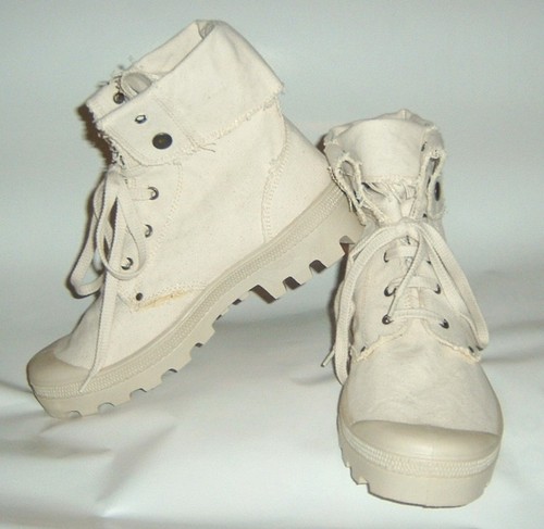 Vendesi scarpe nuove - ,, in