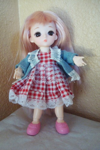 Poseable little girl doll bjd - poseable,