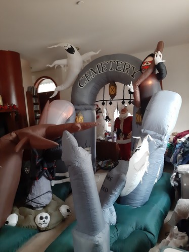 Gemmy halloween inflatable - gemmy,