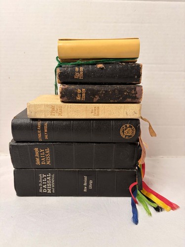 Catholic missals sunday daily - missals,