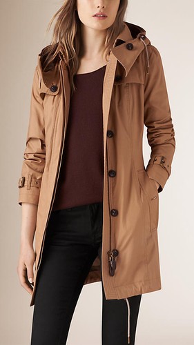 Nwt burberry brit fenstone - burberry,