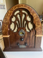 Radio in legno Cattedrale Piazza Philco AM/FM!!!!FUNZIONA BENISSIMO!!!!