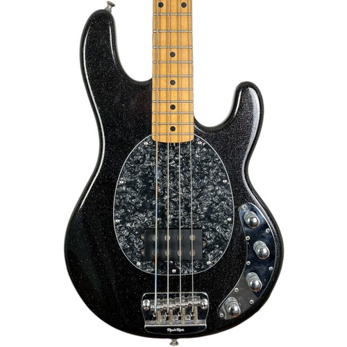 Music man ernie ball stingray - man,