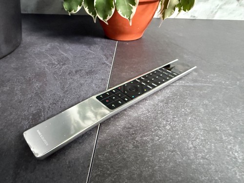 Bang olufsen o - olufsen, b&o