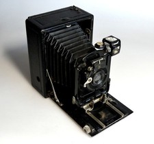 Macchina fotografica antica