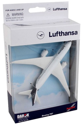 Lufthansa boeing b787 - -,
