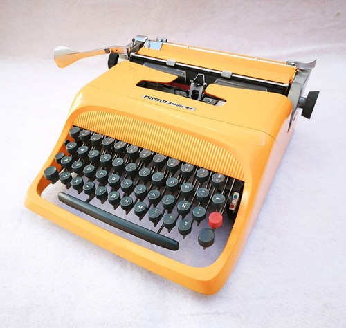 Olivetti studio typewriter - olivetti,