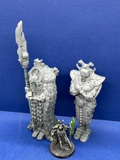 Terreno Kromlech - 2 statue