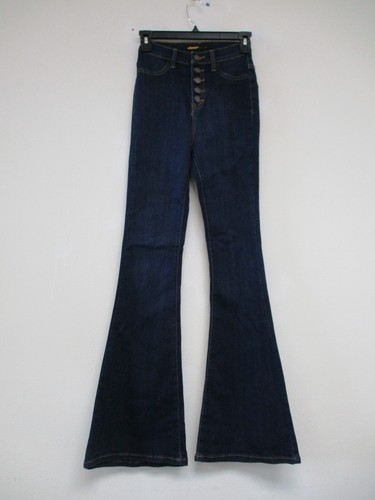 Jeans denim svasato vibrante