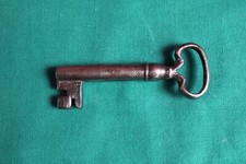 L68- ANTIQUE KEY -OLD KEY