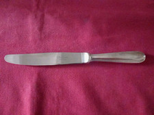 1 couteau à entremet en