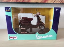 Vespa LXV 2013 Maisto Scala