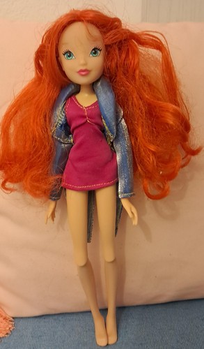 Bambola bloom winx collezione - bloom,