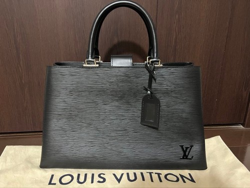 Louis vuitton epi cleve - vuitton, pm